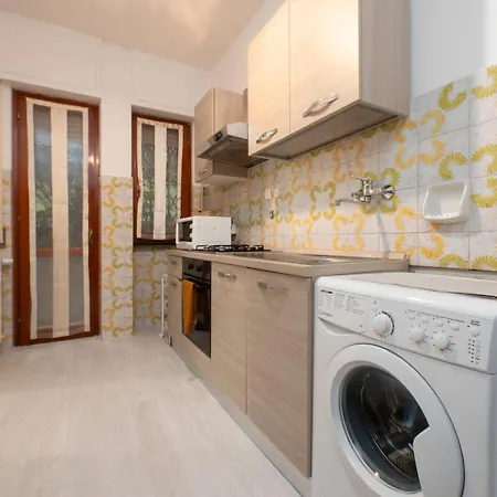 228 - Casa Guarda Stelle - In Con Piscina E Aree Esterne Comuni A 1km Dal Mare Appartement Rapallo
