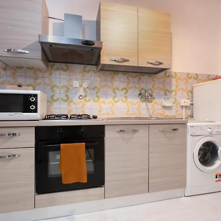 228 - Casa Guarda Stelle - In Con Piscina E Aree Esterne Comuni A 1km Dal Mare Appartement *